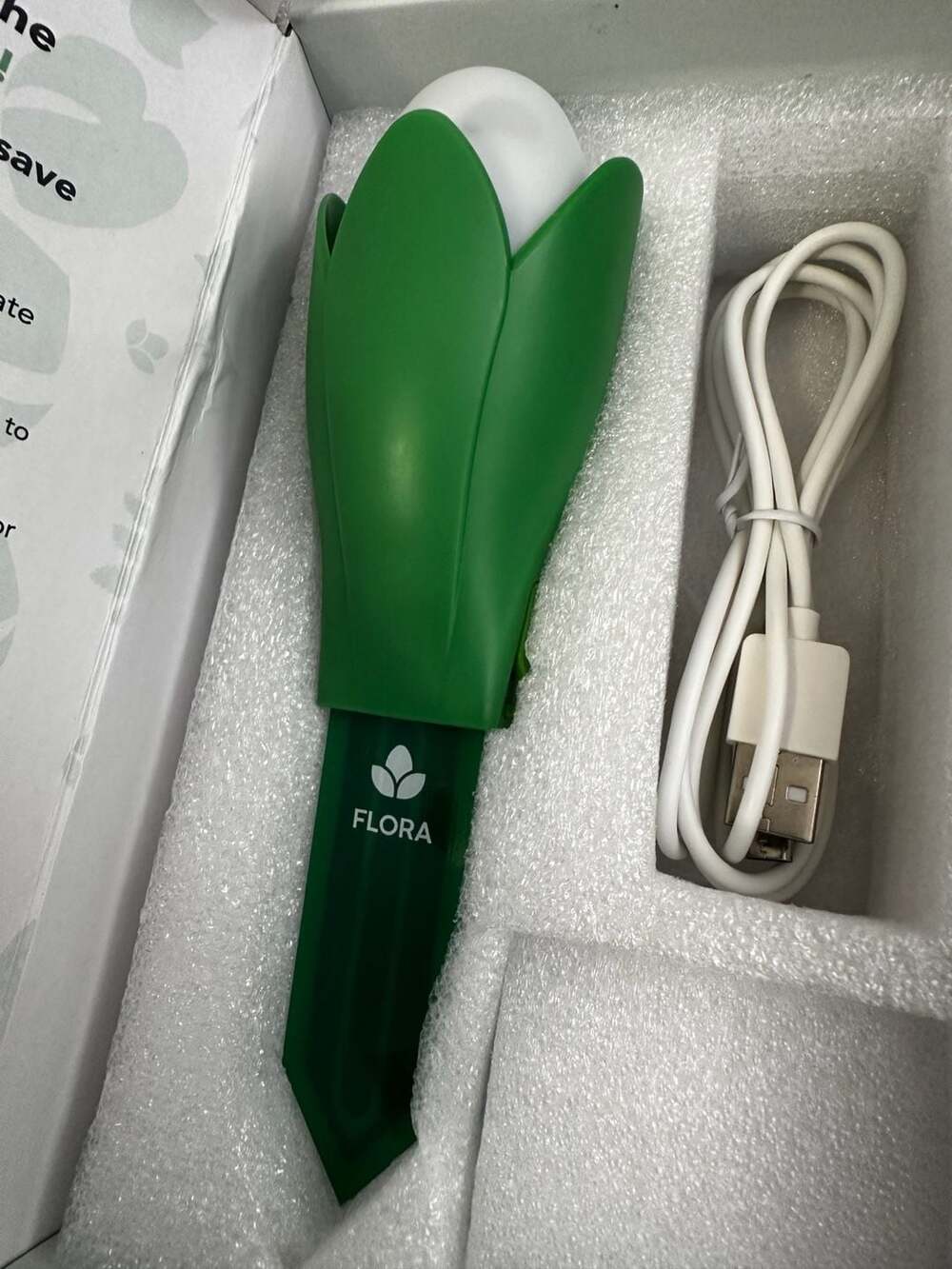 Flora Pod Smart Plant Sensor - Moisture, Light, Humidity & Temp Monitor - Picture 3 of 15